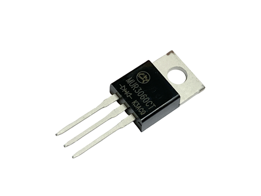 30A600V MUR3060CT TO-220AB উচ্চ ফ্রিকোয়েন্সি সার্কিটের জন্য 25ns অতি দ্রুত পুনরুদ্ধার সংশোধনকারী
